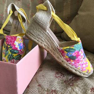 NWT! GORGEOUS Eric Michael "Valencia" Yellow Print Espadrille Sz 42 NEVER WORN!